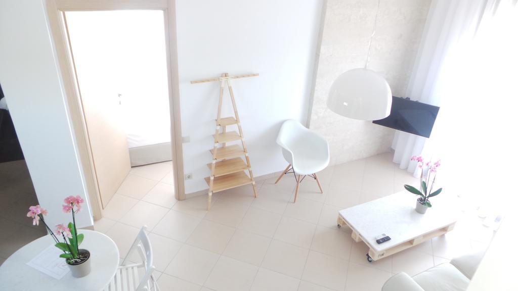 Niovi Boutique Apartments Afytos Bagian luar foto