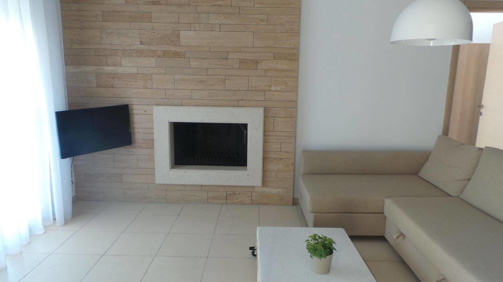 Niovi Boutique Apartments Afytos Bagian luar foto
