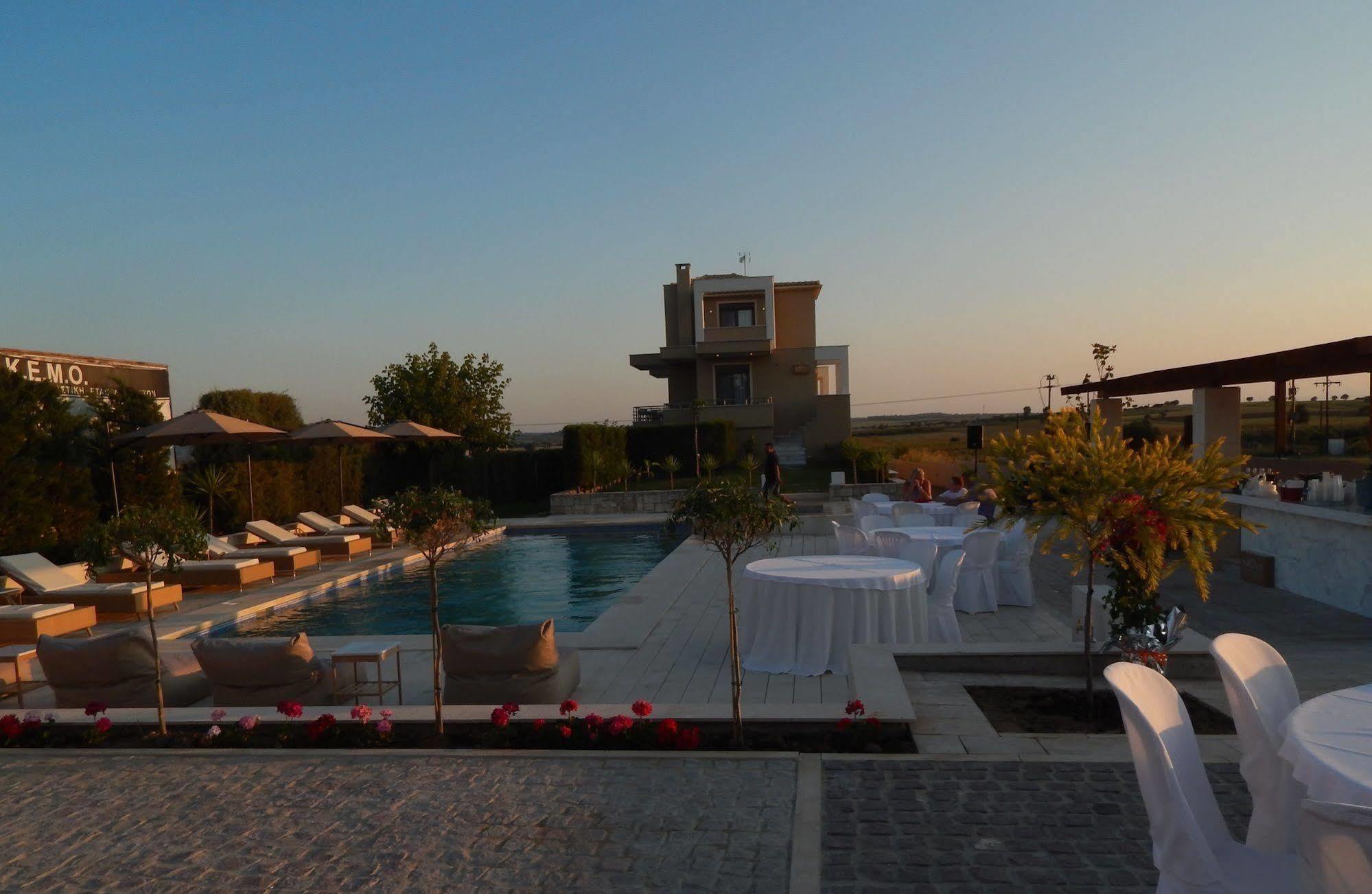 Niovi Boutique Apartments Afytos Bagian luar foto