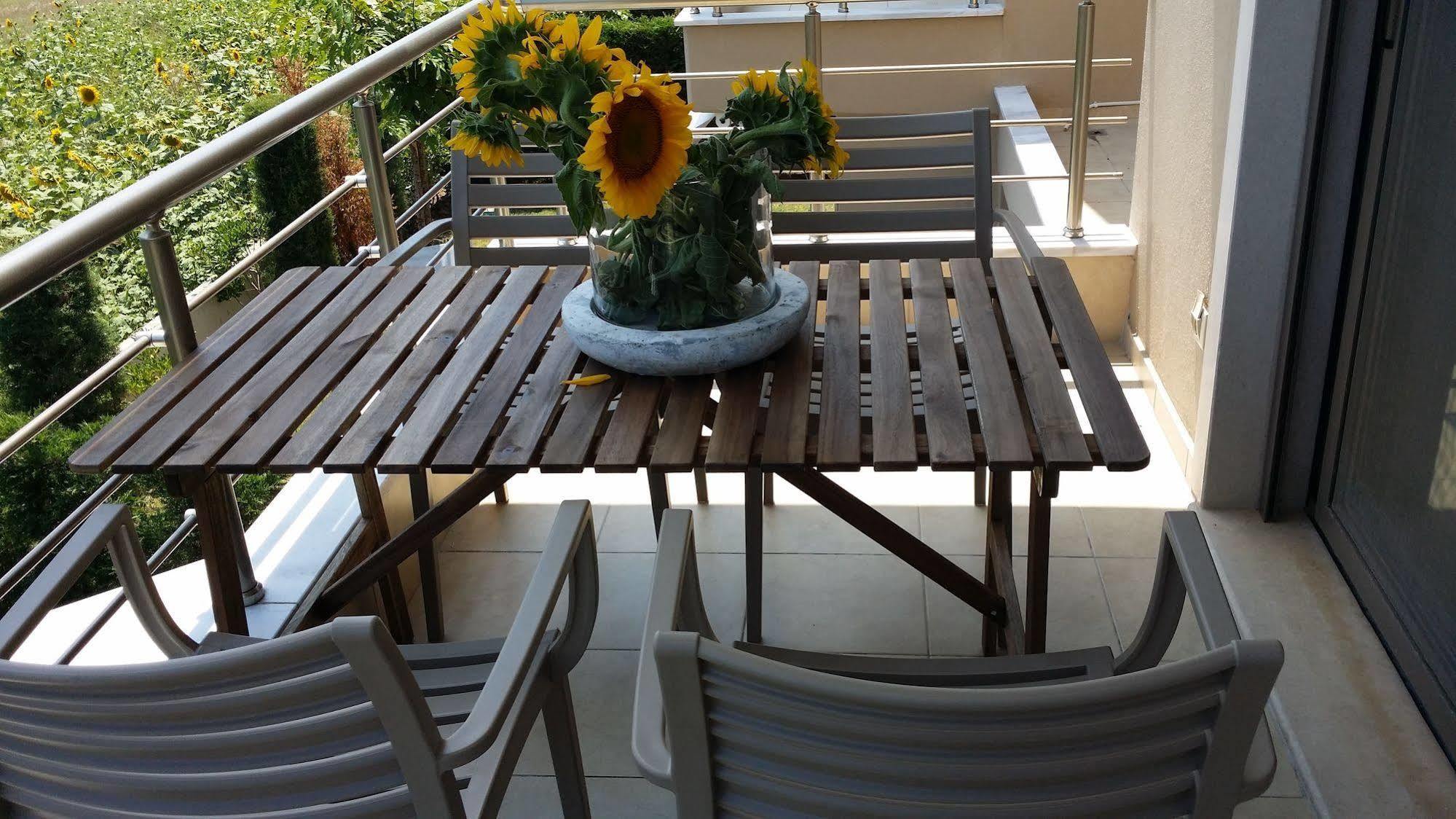 Niovi Boutique Apartments Afytos Bagian luar foto