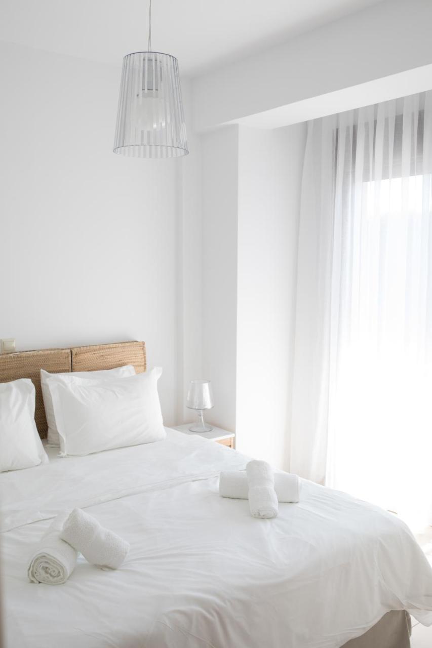 Niovi Boutique Apartments Afytos Bagian luar foto