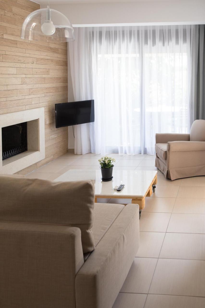 Niovi Boutique Apartments Afytos Bagian luar foto